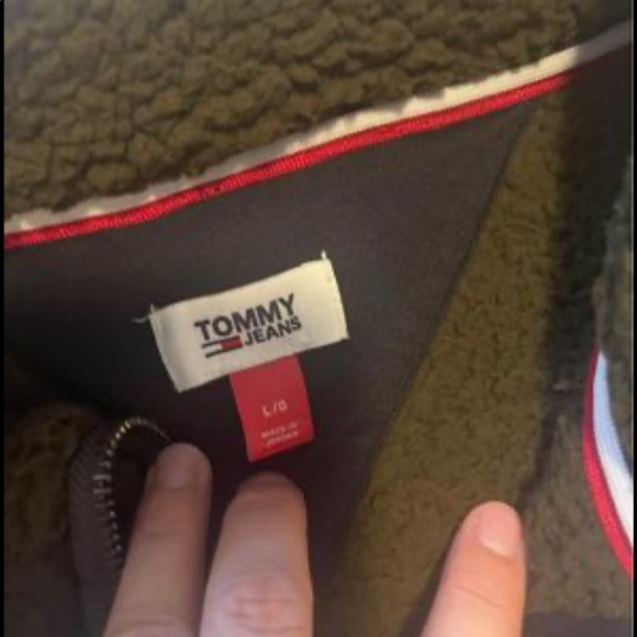 Tommy Hilfiger half zip - Picture 2 of 3